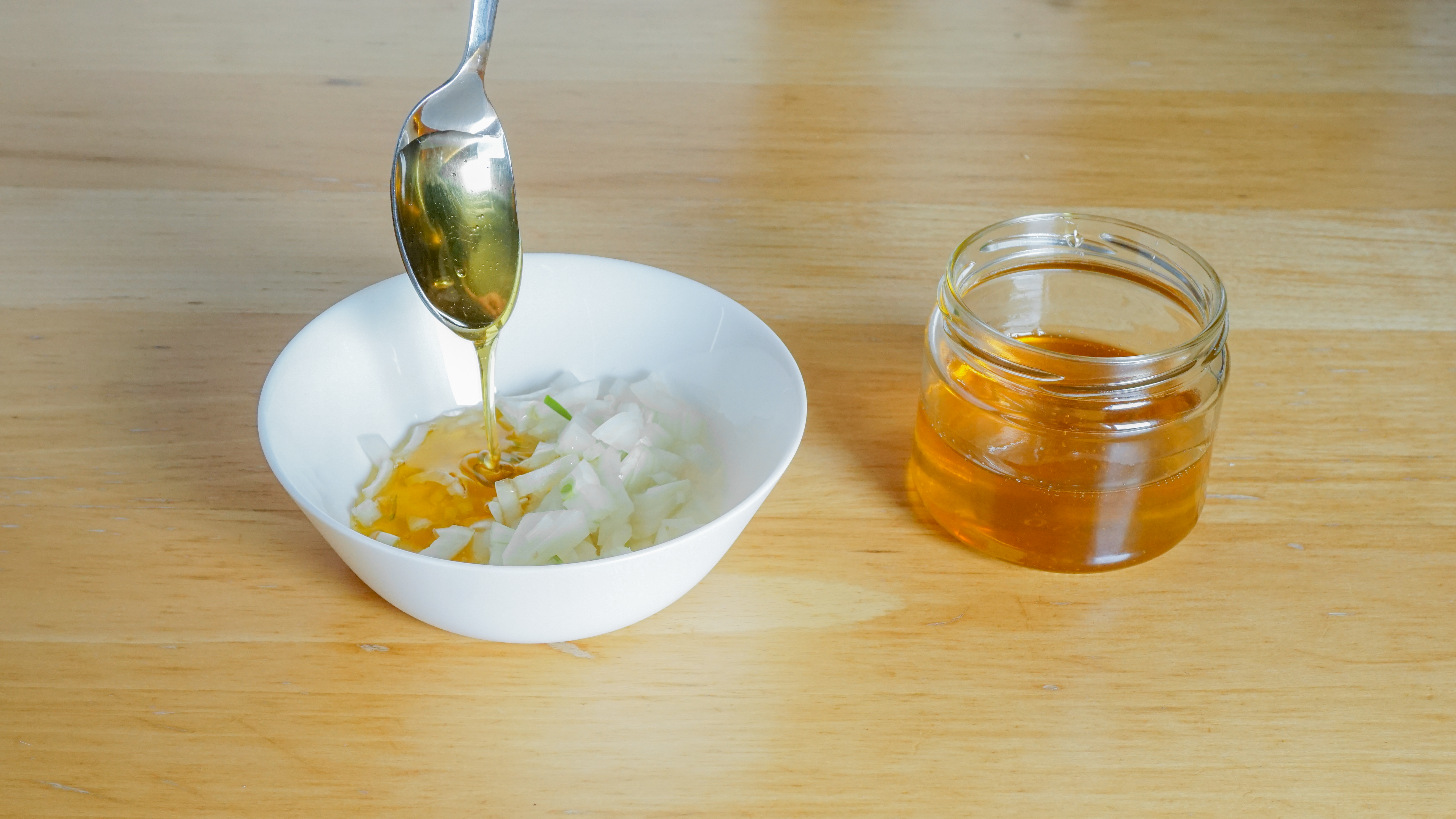 Bild von Zwibel und Messer
